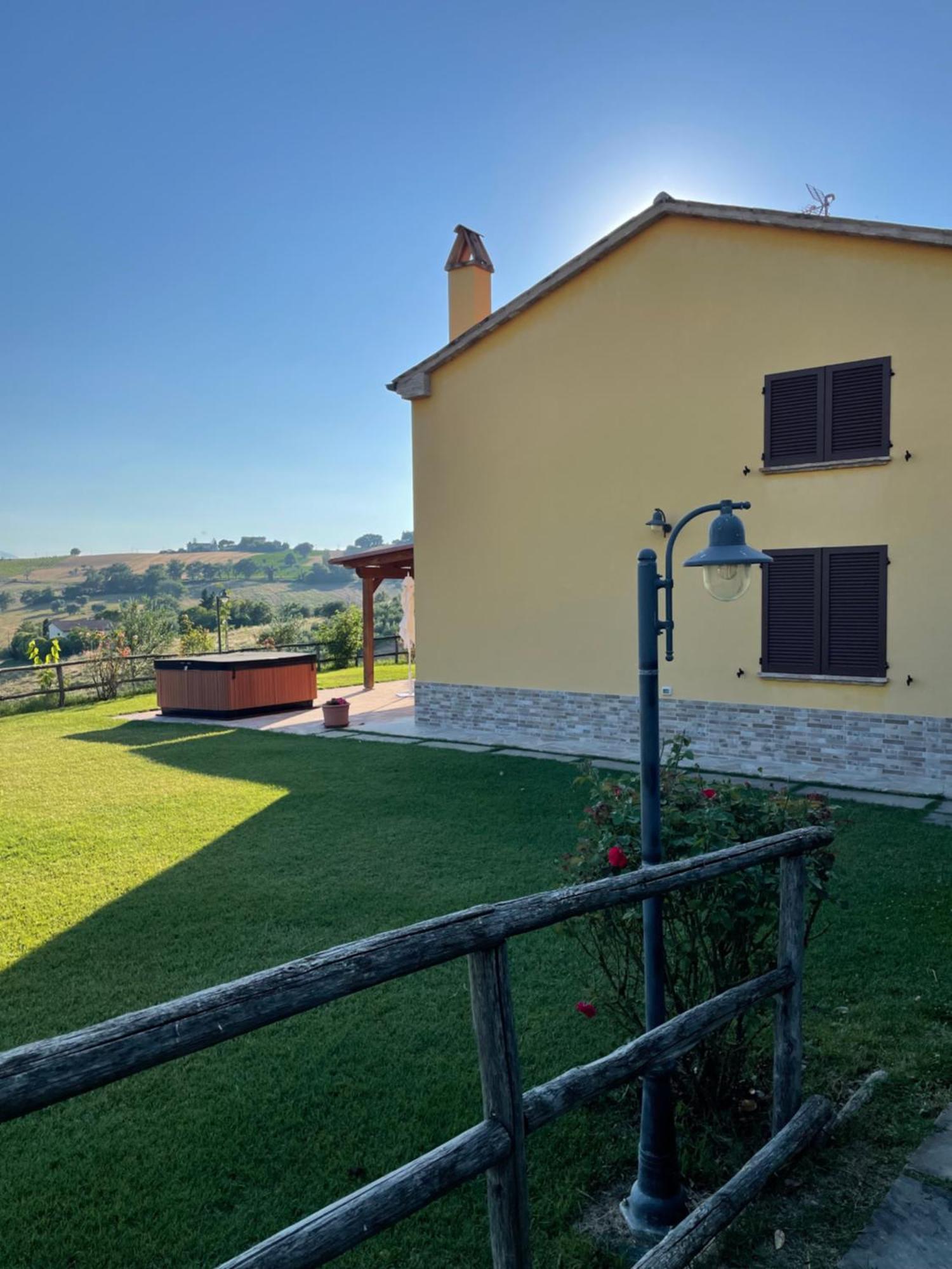 Montenovo Country House Ostra Vetere Экстерьер фото