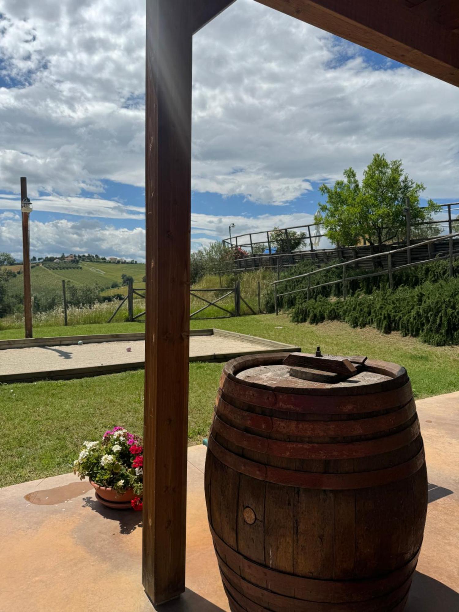 Montenovo Country House Ostra Vetere Экстерьер фото