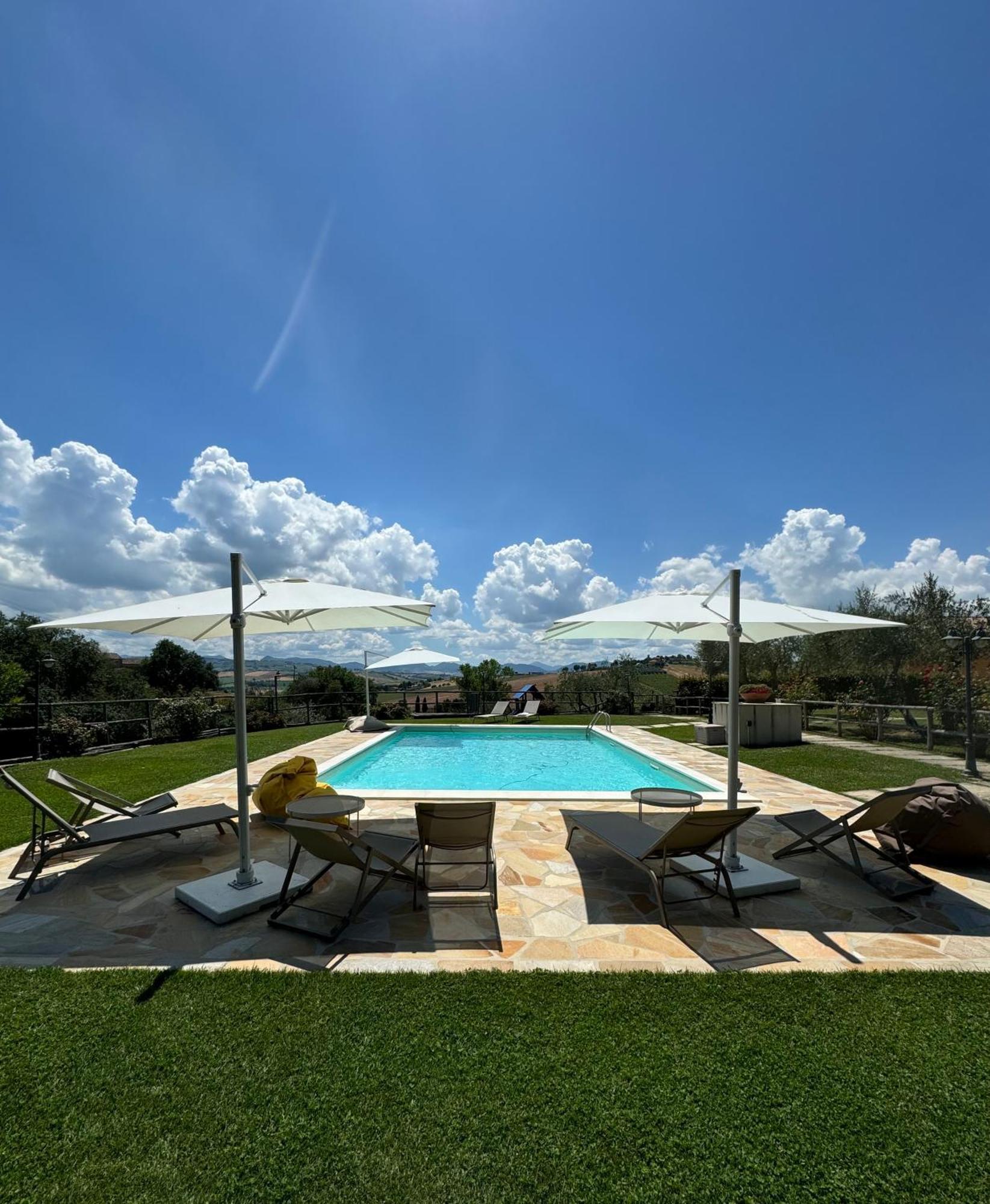 Montenovo Country House Ostra Vetere Экстерьер фото