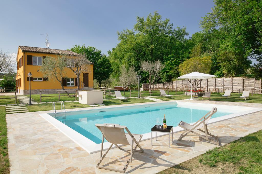 Montenovo Country House Ostra Vetere Экстерьер фото